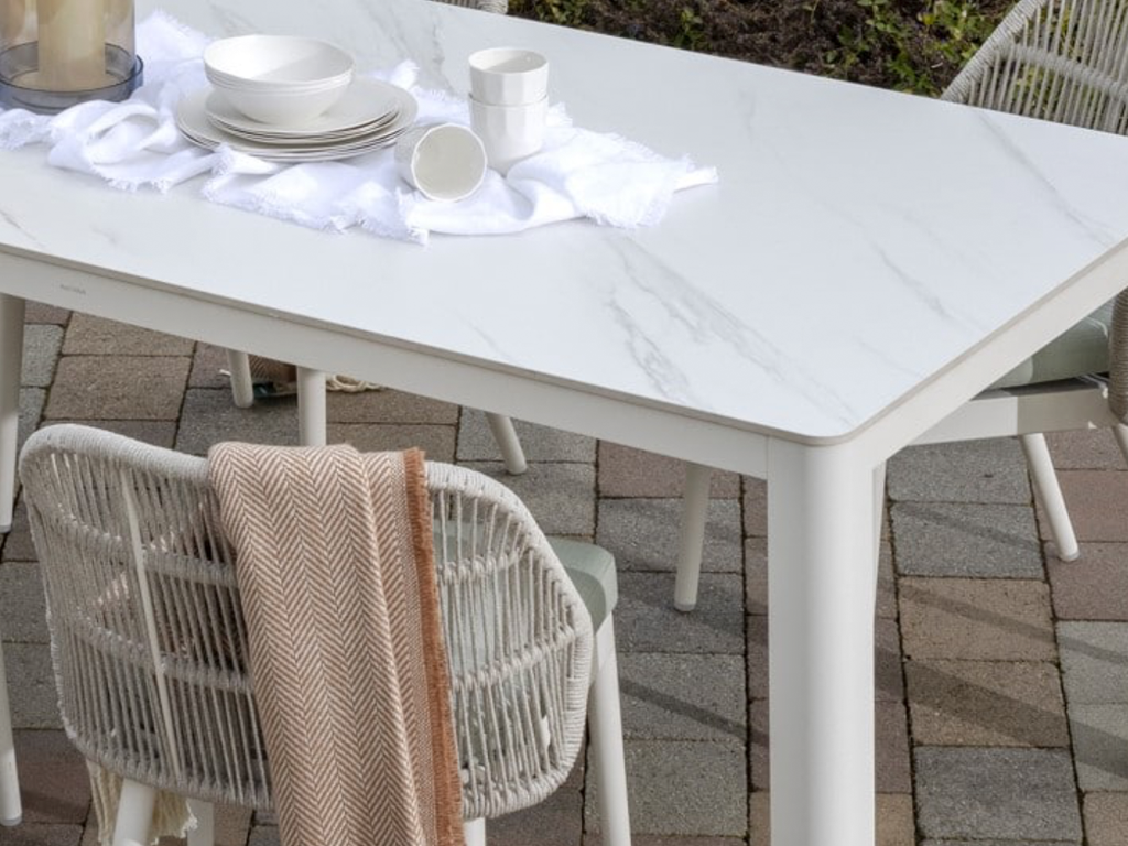 4x3 Hampshire outdoor furniture